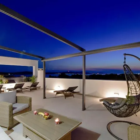 Villa Luxury Villa La Perla With Rooftop Pool Bibinje