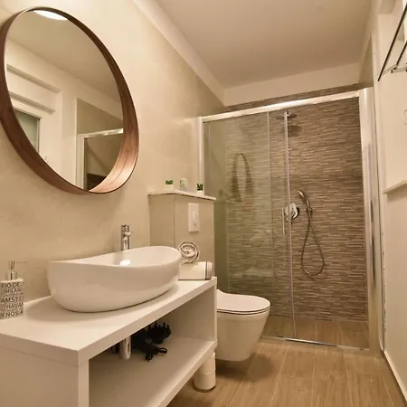 Luxury Villa La Perla With Rooftop Pool *