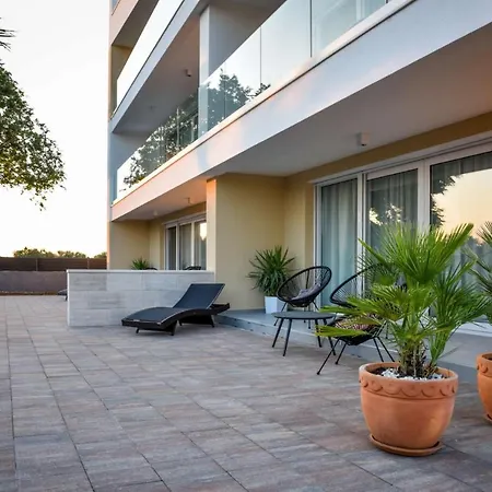 Luxury Villa La Perla With Rooftop Pool * Bibinje