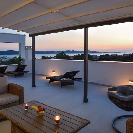 Luxury Villa La Perla With Rooftop Pool *