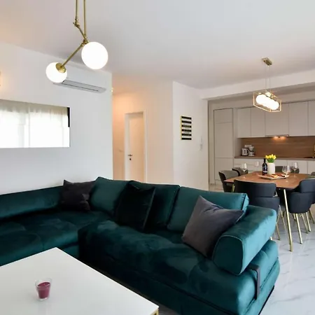 Luxury Villa La Perla With Rooftop Pool * Bibinje